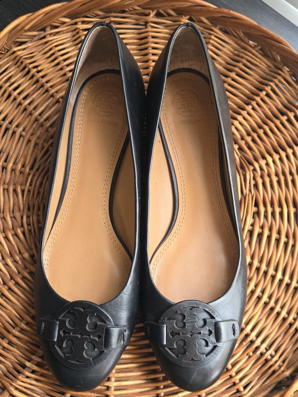 Tory Burch Black Leather Wedge Sz 9.5